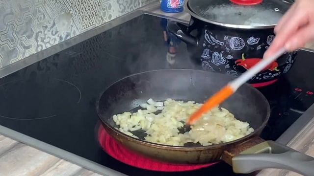 Рецепт зеленого борща, ну очень вкусный! Теперь классический зеленый борщ готовлю только так! смотреть онлайн