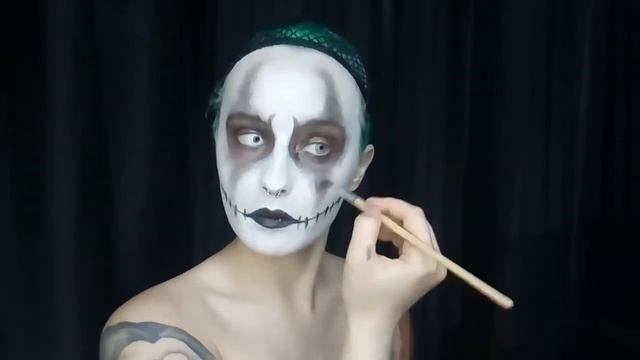 Жуткий грим на Хэллоуин / Horror makeup for Halloween смотреть онлайн