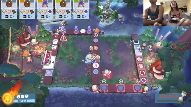 Couple Plays Overcooked2! Campfire Cook Off - Local Co-op