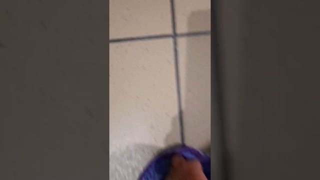 Оттираем швы между плитками с помощью пасты Мистик и диска Инволвер от Гринвей смотреть онлайн