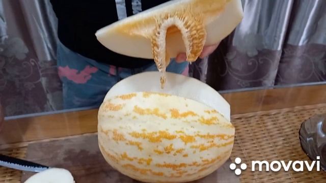 Распаковка Узбекской дыни! Просто мёд)#ташкент #узбекистан #дыня смотреть онлайн