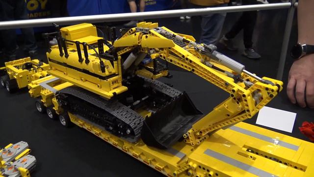 Custom LEGO Technic Heavy Haul Trucks | BrickCan 2019 смотреть онлайн