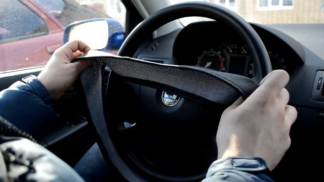 Обтяжка руля кожаной оплёткой, Skoda Fabia смотреть онлайн
