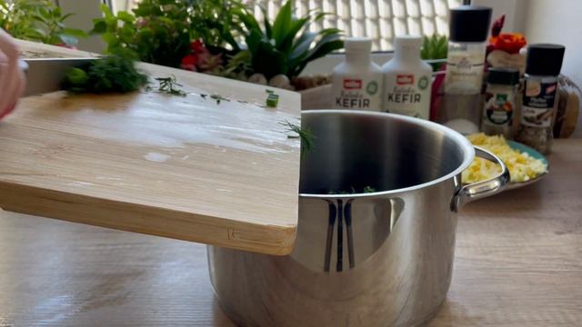 Я  могу есть этот суп все лето! Он настолько вкусный , что будете готовить всегда.