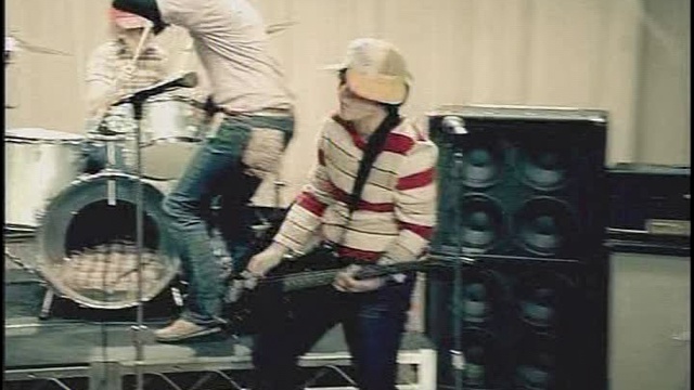 The Donnas - Take It Off смотреть онлайн