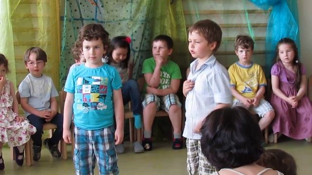 Владка читает стишок про Папу смотреть онлайн