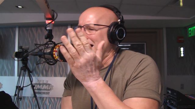 Preston Gets Embarrassed - Preston & Steve's Daily Rush смотреть онлайн