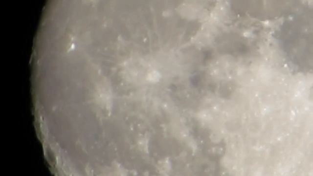Moon with Canon Powershot SX50 HS смотреть онлайн
