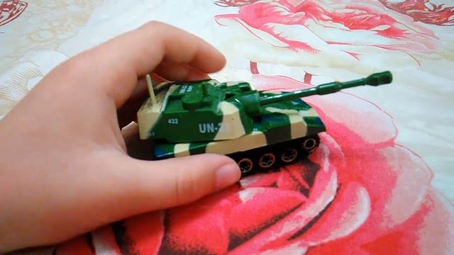 танк UN-22 смотреть онлайн