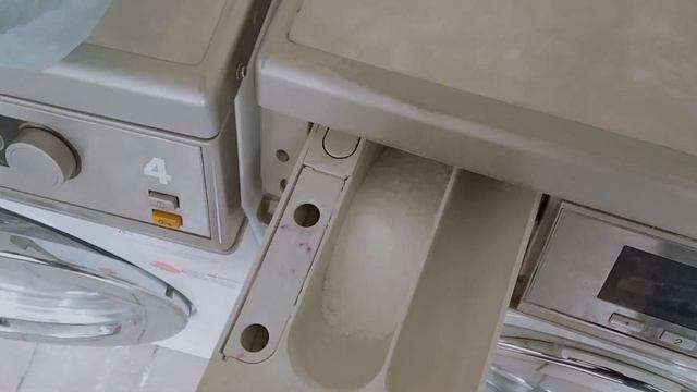 Laundry Section In Student Dorm | TU ILMENAU | GERMANY смотреть онлайн