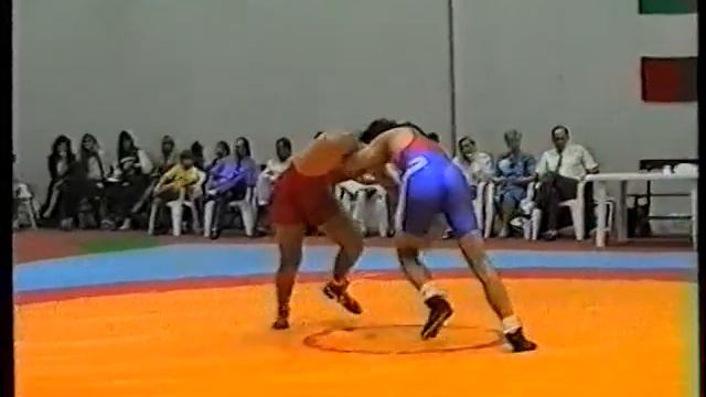 82 kg. Angelo Kamarda (Fiame Oro) vs Ljubisha Peshko (Bucim Jaka), Neapol (ITA) 1995 смотреть онлайн