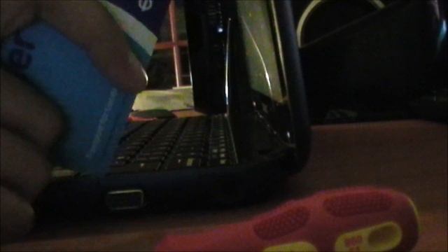 Samsung N310 Disassembling