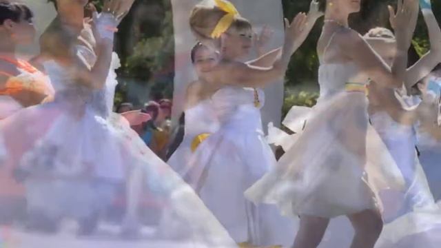 парад невест в Белгороде-фото Елена Илюшко смотреть онлайн