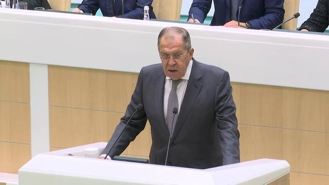Сергей Лавров: Россия не могла не прийти на помощь многострадальному населению Донбасса