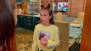 Экстремальные Прятки с Призраком Челлендж Дениса Мамы И Дианы