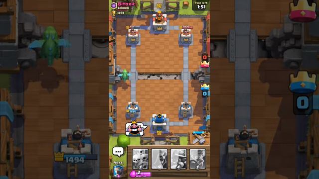 Piano Tiles & Clash Royale смотреть онлайн