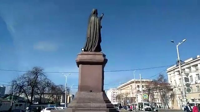 Птицы и памятник смотреть онлайн