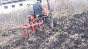 минитрактор уралец 220, пашем целину