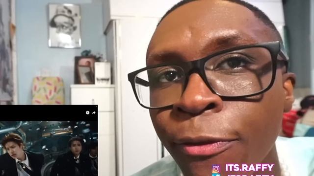 EXCUSEEE MEEE!!! ??? | Stray Kids "특(S-Class)" M/V REACTION смотреть онлайн