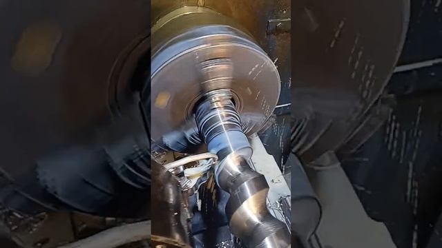 Изготовление шнека винтового насоса на станке 16А20Ф3. Первый черновой проход. смотреть онлайн