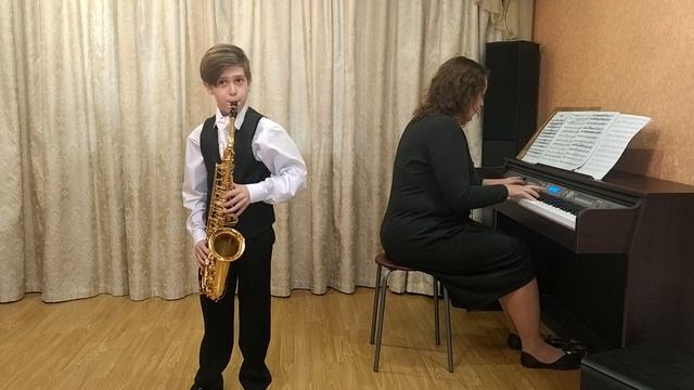 Яшков Пётр, саксофон, 9 лет, Г.Ф. Гендель "Соната 4" (части 3 и 4) смотреть онлайн