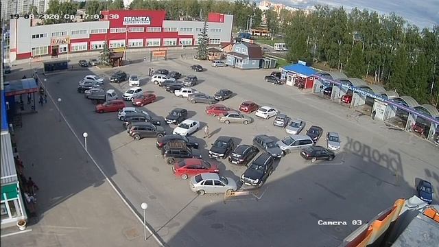 женщину подозревают в повреждении машины смотреть онлайн