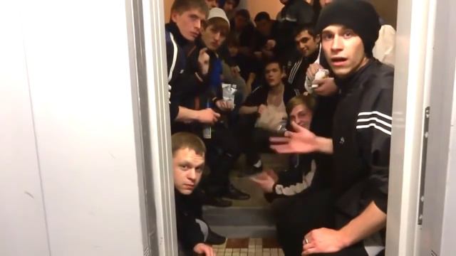 Гопота поставила в неловкое положение смотреть онлайн