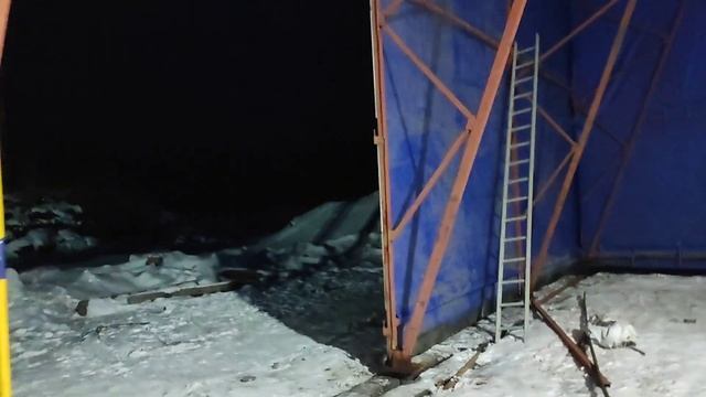 Болтовой ангар с дровоколом. смотреть онлайн