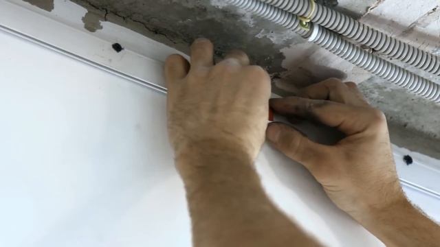 Монтаж натяжного потолка от "Дамир и Ко". смотреть онлайн