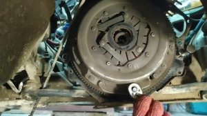 снятие коробки, замена сцепления  ваз 2106