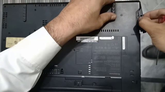 Tutorial: How to upgrade ram in a T61 Thinkpad смотреть онлайн