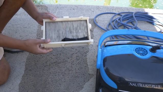 Dolphin Nautilus CC Plus Robotic Pool Cleaner features and demonstration смотреть онлайн
