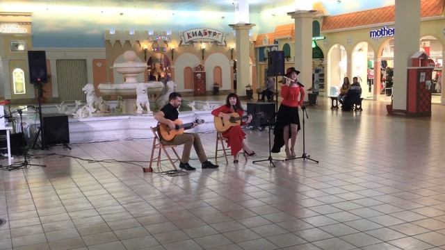 Luna Brava День Испании в ТРК Гранд Каньон (14.10.2017) смотреть онлайн