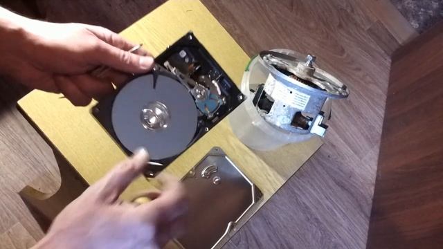 Ремонт сгоревшего пылесоса, своими руками, винчестером от старого компьютера. смотреть онлайн