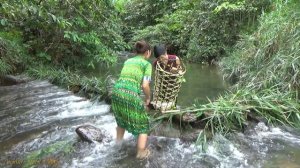 Survival skills: Primitive skills catch fish - Yummy cooking fish on stone - Eating delicious