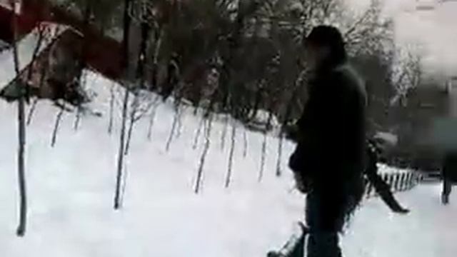 мужик гадит в центре горада смотреть онлайн