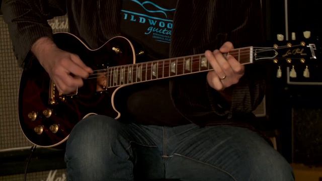 Gibson Custom Shop Les Paul Summer Jam 2011 • SN: SJN002 смотреть онлайн