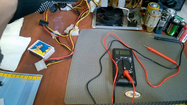 Мультиметр с размером в два спичечных коробка - DT-182 за - 5$ смотреть онлайн