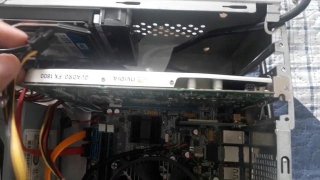 COMO COLOCAR PLACA DE VÍDEO NO SEU PC RÁPIDO E FÁCIL!! INSTALAÇÃO/TESTE QUADRO FX 1800 DE 30 REAIS смотреть онлайн
