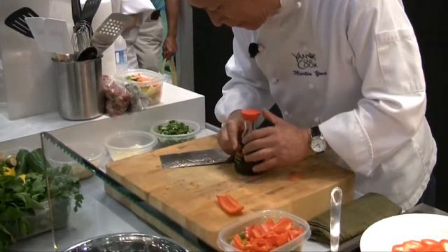 Martin Yan - buildaroo.com смотреть онлайн