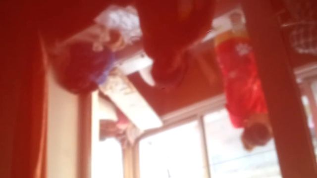 Дырка в красном потолке смотреть онлайн