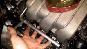 #046 снятие топливной рампы с форсунками Audi,VW(бензин)