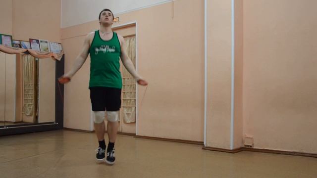 Николай Богатырев - прыжки со скакалкой за 1 подход (1750 повторений) смотреть онлайн