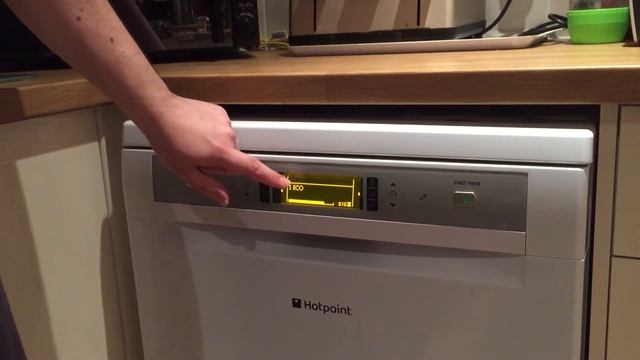 Hotpoint FDDSN11010P Dishwasher video review смотреть онлайн