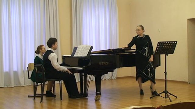 Р. Шуман. Орешник. Исполняет Заслуженный артист РБ Г. Бутолина. Партия фортепиано Т. Владимиров. смотреть онлайн