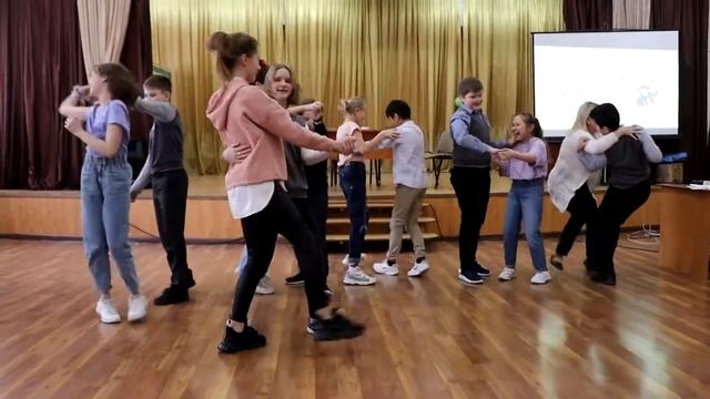 А ну-ка, девочки! 5-ые классы смотреть онлайн