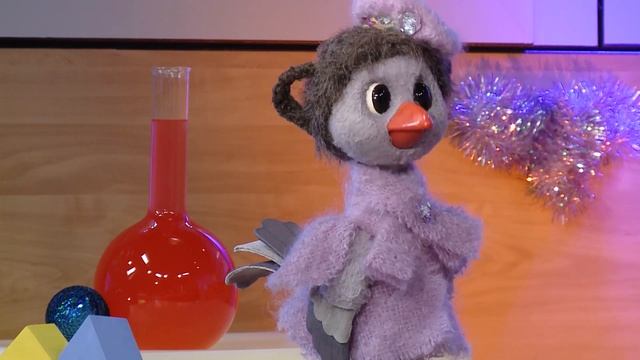 Новогодние поделки - Пингвин из бутылки - Мастерская - С добрым утром, малыши! смотреть онлайн