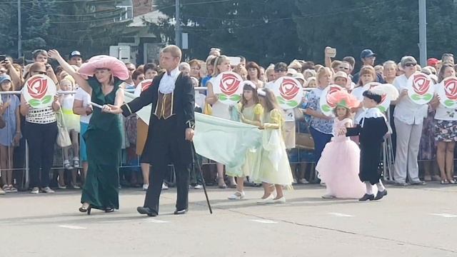 Фестиваль роз в Аткарске. Прибытие Королевы роз. 4 августа 2018 г. смотреть онлайн