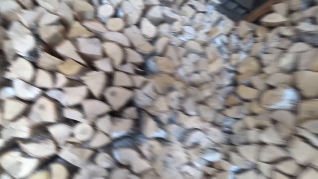 ЦЕНА ДРОВ ОПЯТЬ ПОДСКОЧИЛА, ПРИВЕЗЛИ КОЛОТЫЕ БЕРЁЗОВЫЕ ДРОВА. смотреть онлайн