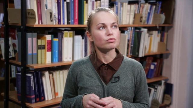 Проект «Стихи над городом». Римма Казакова «Дураки» #43 смотреть онлайн